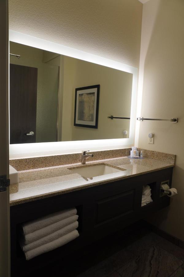 Comfort Inn & Suites Medina Buitenkant foto